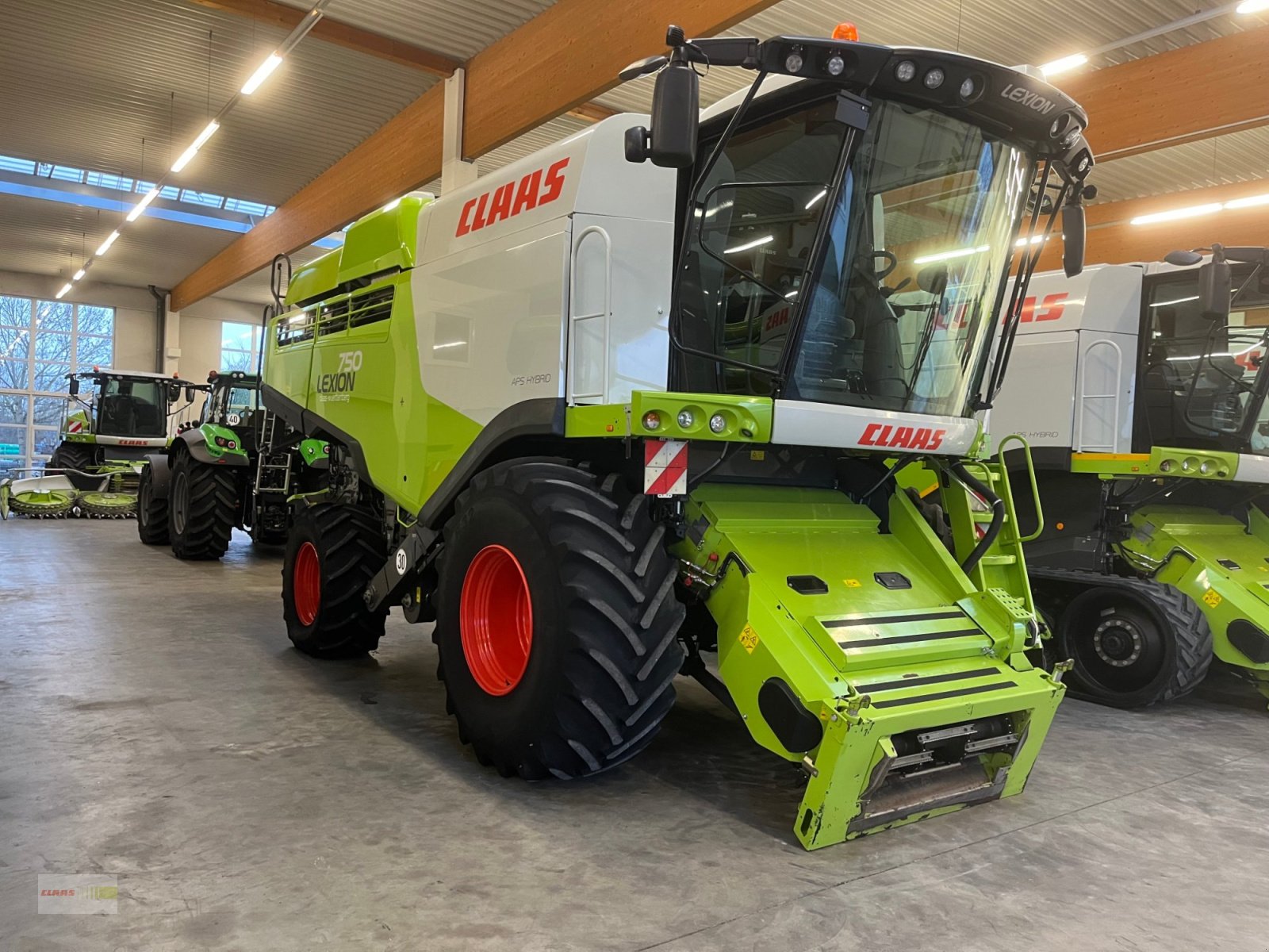 Mähdrescher des Typs CLAAS Lexion 750, Gebrauchtmaschine in Langenau (Bild 2)