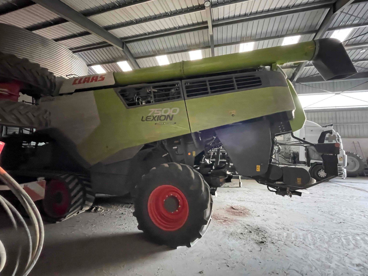 Mähdrescher tipa CLAAS LEXION 7500 TERRA TRA, Gebrauchtmaschine u ORLEIX (Slika 10)