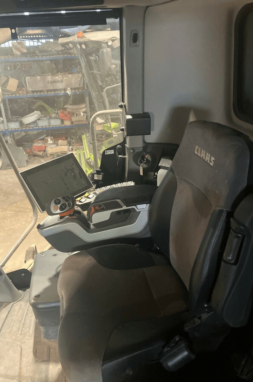 Mähdrescher от тип CLAAS LEXION 7500 TT 4 RM V930, Gebrauchtmaschine в PONTIVY (Снимка 5)