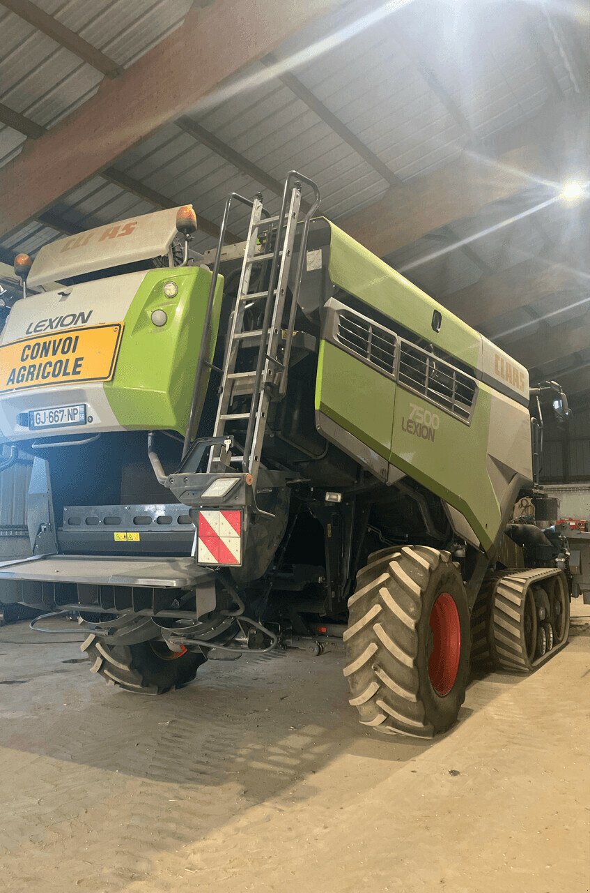 Mähdrescher от тип CLAAS LEXION 7500 TT 4 RM V930, Gebrauchtmaschine в PONTIVY (Снимка 9)