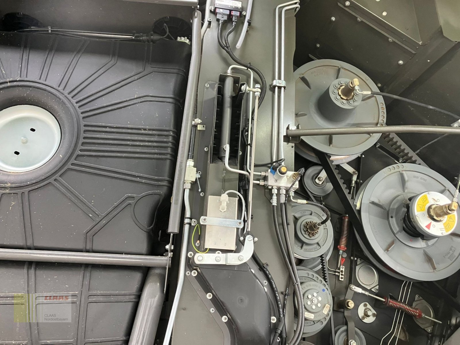 Mähdrescher des Typs CLAAS Lexion 7500 TT, Gebrauchtmaschine in Schwandorf (Bild 8)