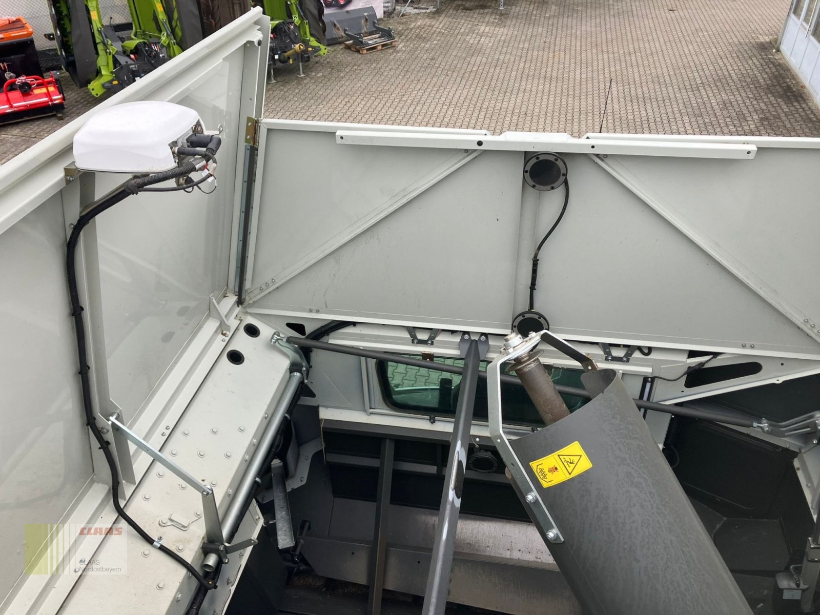 Mähdrescher des Typs CLAAS Lexion 7500 TT, Gebrauchtmaschine in Schwandorf (Bild 10)