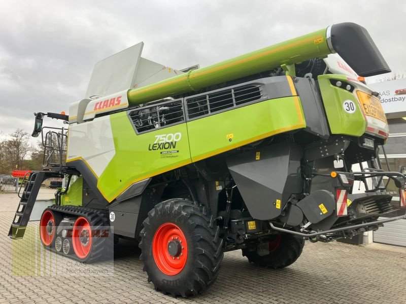 Mähdrescher typu CLAAS LEXION 7500 TT, Gebrauchtmaschine v Schwandorf (Obrázek 3)