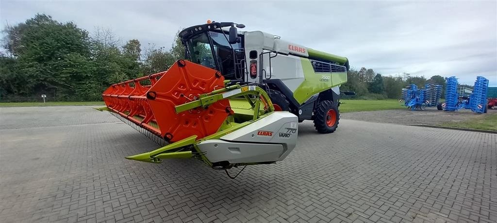 Mähdrescher of the type CLAAS Lexion 7500 VI GIVER 50 TIMERS HØSTGARANTI I DK!!! Incl. Skærebord Vario 770 og vogn. GPS klar., Gebrauchtmaschine in Kolding (Picture 3)