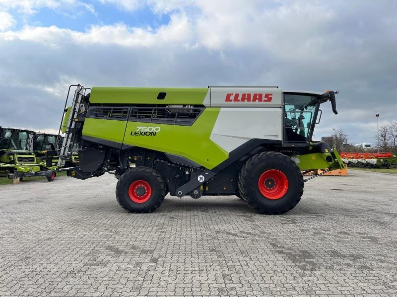 Mähdrescher des Typs CLAAS LEXION 7500, Gebrauchtmaschine in Hockenheim (Bild 7)