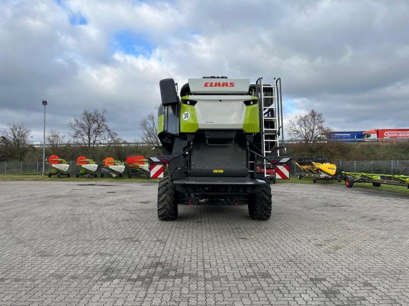 Mähdrescher des Typs CLAAS LEXION 7500, Gebrauchtmaschine in Hockenheim (Bild 4)