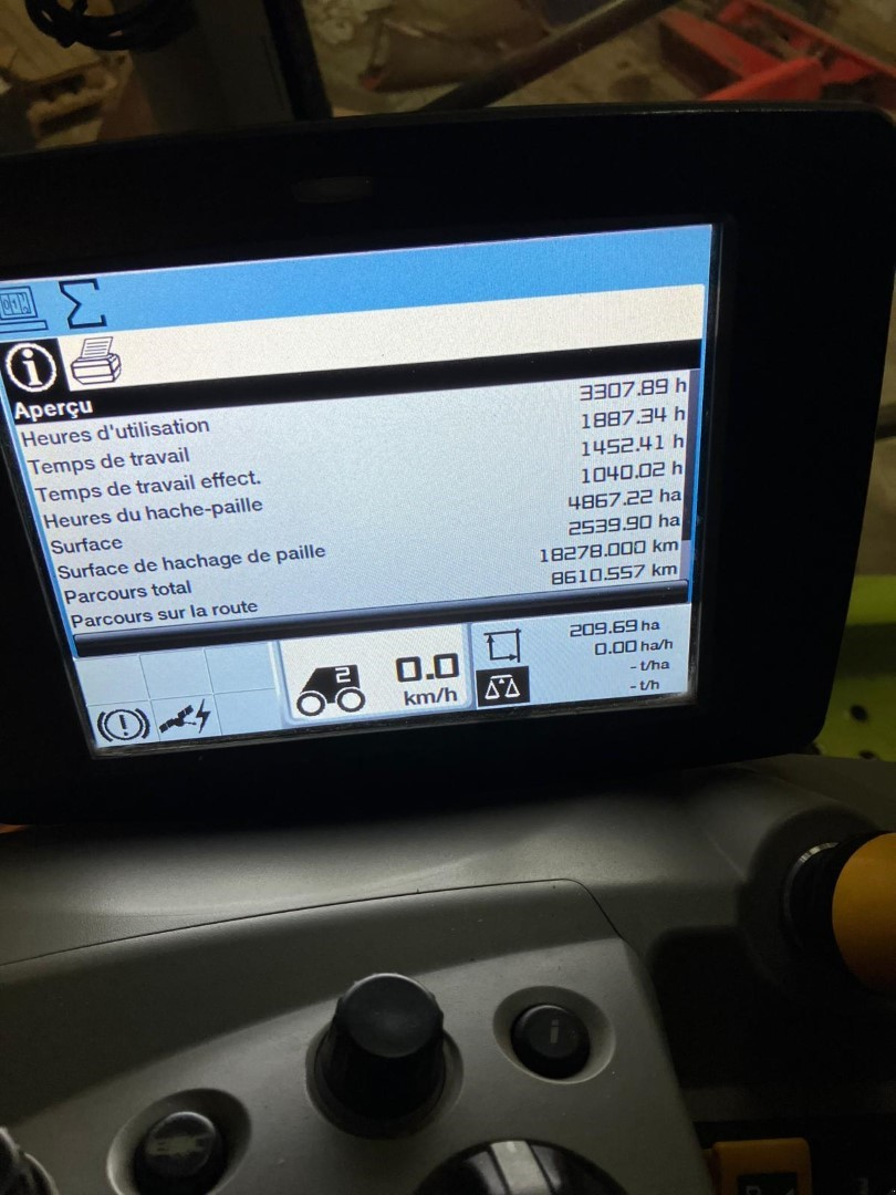 Mähdrescher des Typs CLAAS LEXION 760  T4 + V930 CEREALIE, Gebrauchtmaschine in PONTIVY (Bild 7)