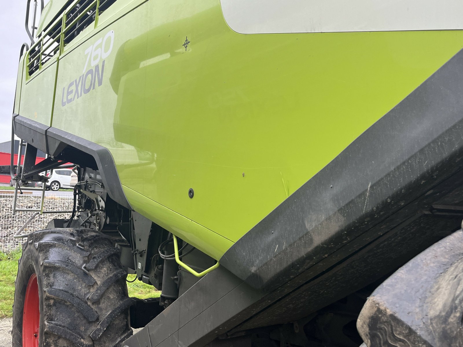 Mähdrescher del tipo CLAAS LEXION 760  T4 + V930 CEREALIE, Gebrauchtmaschine en PONTIVY (Imagen 9)