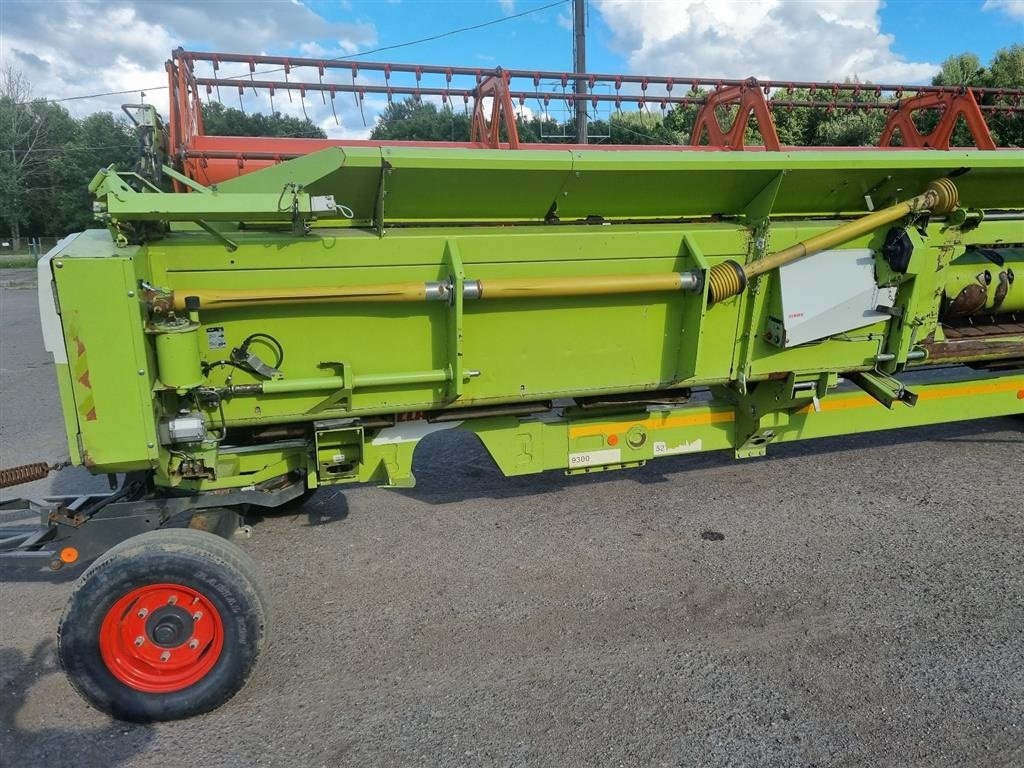 Mähdrescher tip CLAAS LEXION 760 TERRA TRAC  Incl. Skærebord Vario V1050. Laser Pilot. Telematics. Quantimeter. Grainmeter. mm., Gebrauchtmaschine in Kolding (Poză 15)