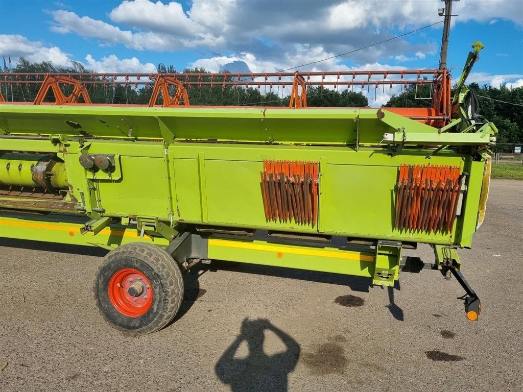 Mähdrescher tip CLAAS LEXION 760 TERRA TRAC  Incl. Skærebord Vario V1050. Laser Pilot. Telematics. Quantimeter. Grainmeter. mm., Gebrauchtmaschine in Kolding (Poză 13)