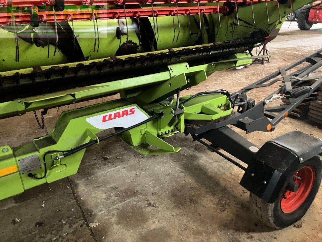 Mähdrescher of the type CLAAS LEXION 760 TT, Gebrauchtmaschine in ULCEBY, ALFORD (Picture 27)