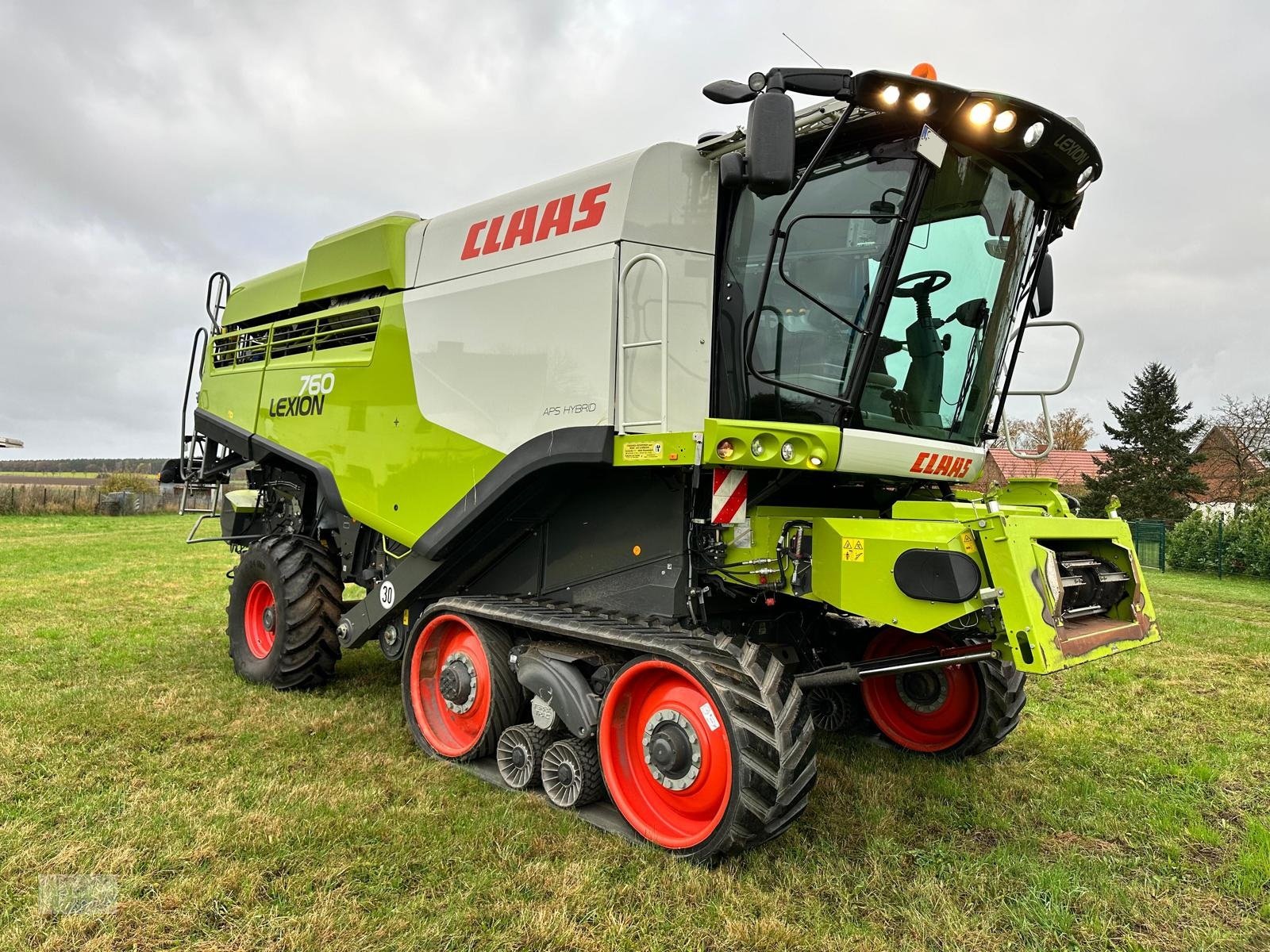 Mähdrescher tip CLAAS Lexion 760 TT, Gebrauchtmaschine in Kunde (Poză 8)