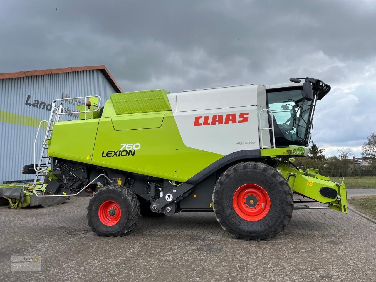 Mähdrescher of the type CLAAS Lexion 760, Gebrauchtmaschine in Schora (Picture 4)