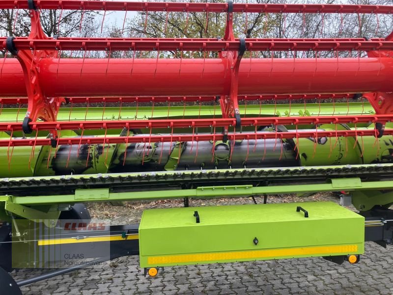 Mähdrescher des Typs CLAAS LEXION 7600 TT + V930 + TW, Gebrauchtmaschine in Schwandorf (Bild 9)