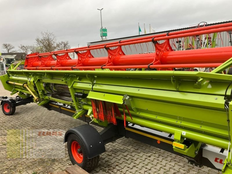 Mähdrescher des Typs CLAAS LEXION 7600 TT + V930 + TW, Gebrauchtmaschine in Schwandorf (Bild 7)