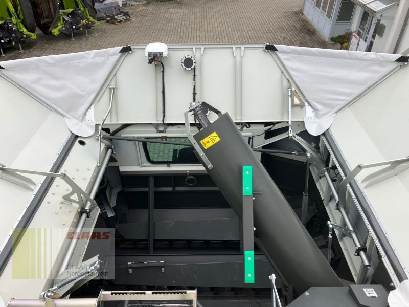 Mähdrescher des Typs CLAAS LEXION 7600 TT + V930 + TW, Gebrauchtmaschine in Schwandorf (Bild 21)