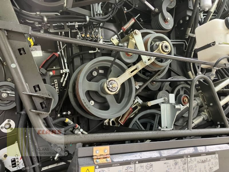 Mähdrescher des Typs CLAAS LEXION 7600 TT + V930 + TW, Gebrauchtmaschine in Schwandorf (Bild 17)