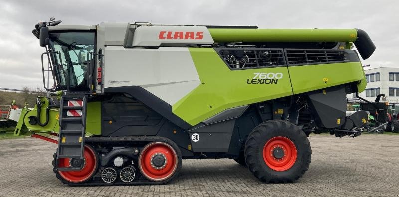 Mähdrescher typu CLAAS LEXION 7600 TT, Gebrauchtmaschine v Hockenheim (Obrázek 2)