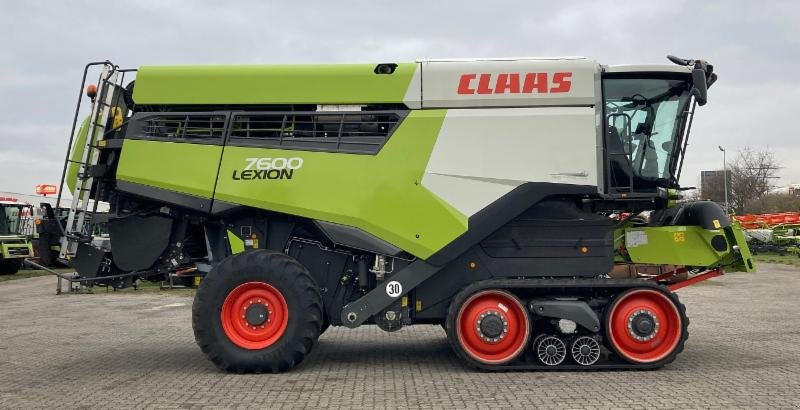 Mähdrescher typu CLAAS LEXION 7600 TT, Gebrauchtmaschine v Hockenheim (Obrázek 5)
