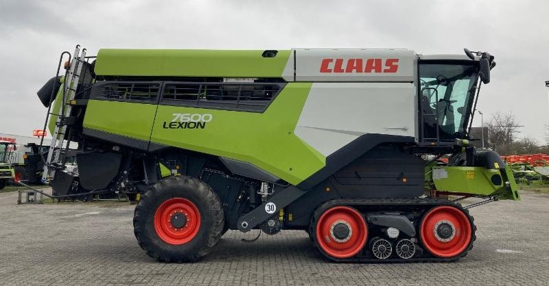 Mähdrescher of the type CLAAS LEXION 7600 TT, Gebrauchtmaschine in Hockenheim (Picture 5)