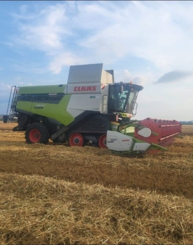 Mähdrescher of the type CLAAS Lexion 7600 TT, Gebrauchtmaschine in Domdidier (Picture 1)