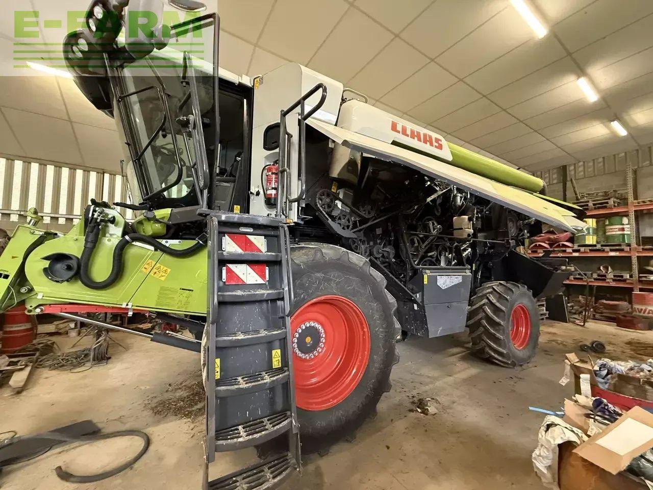 Mähdrescher of the type CLAAS lexion 7600, Gebrauchtmaschine in CHAUVONCOURT (Picture 1)