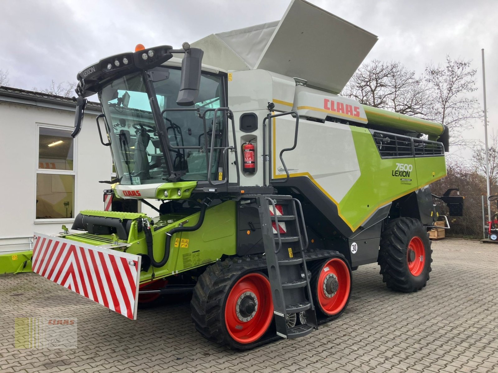 Mähdrescher tip CLAAS Lexion 7600TT inkl. V930 und Transportwagen REDUZIERT!, Gebrauchtmaschine in Schwandorf (Poză 1)