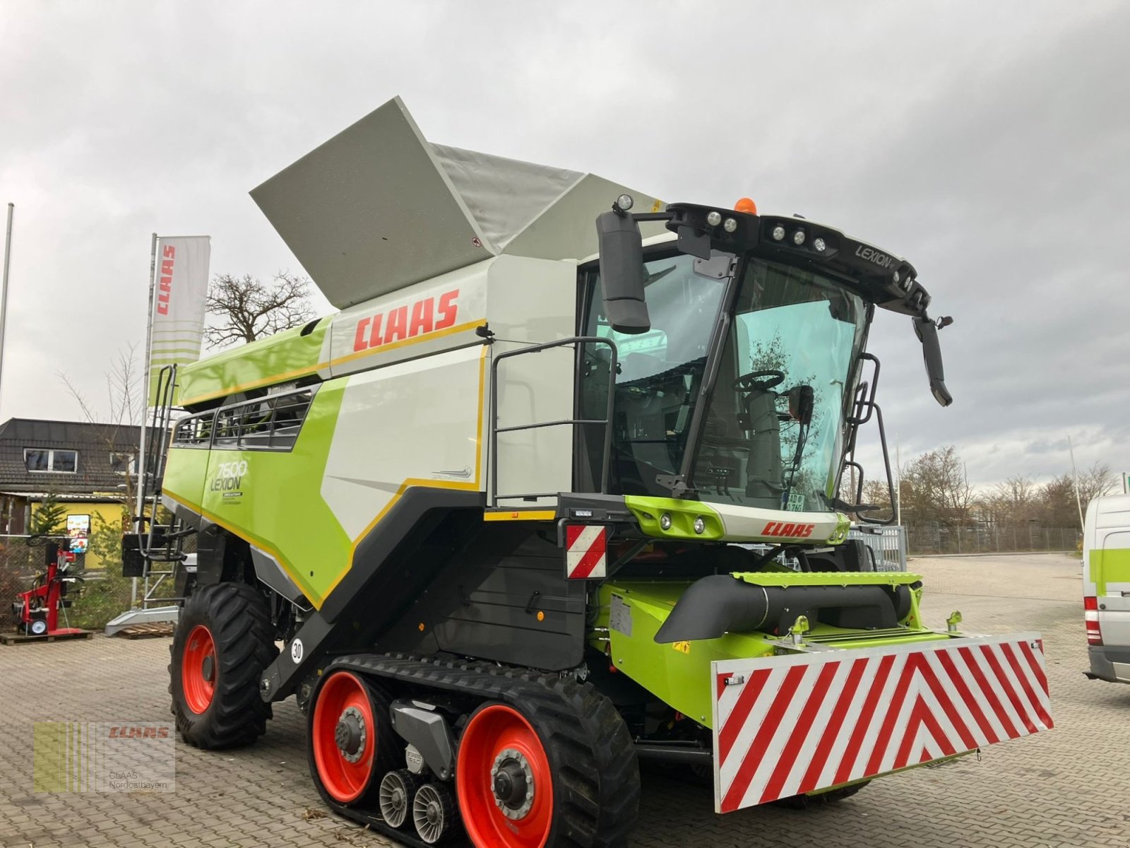 Mähdrescher tip CLAAS Lexion 7600TT inkl. V930 und Transportwagen REDUZIERT!, Gebrauchtmaschine in Schwandorf (Poză 2)