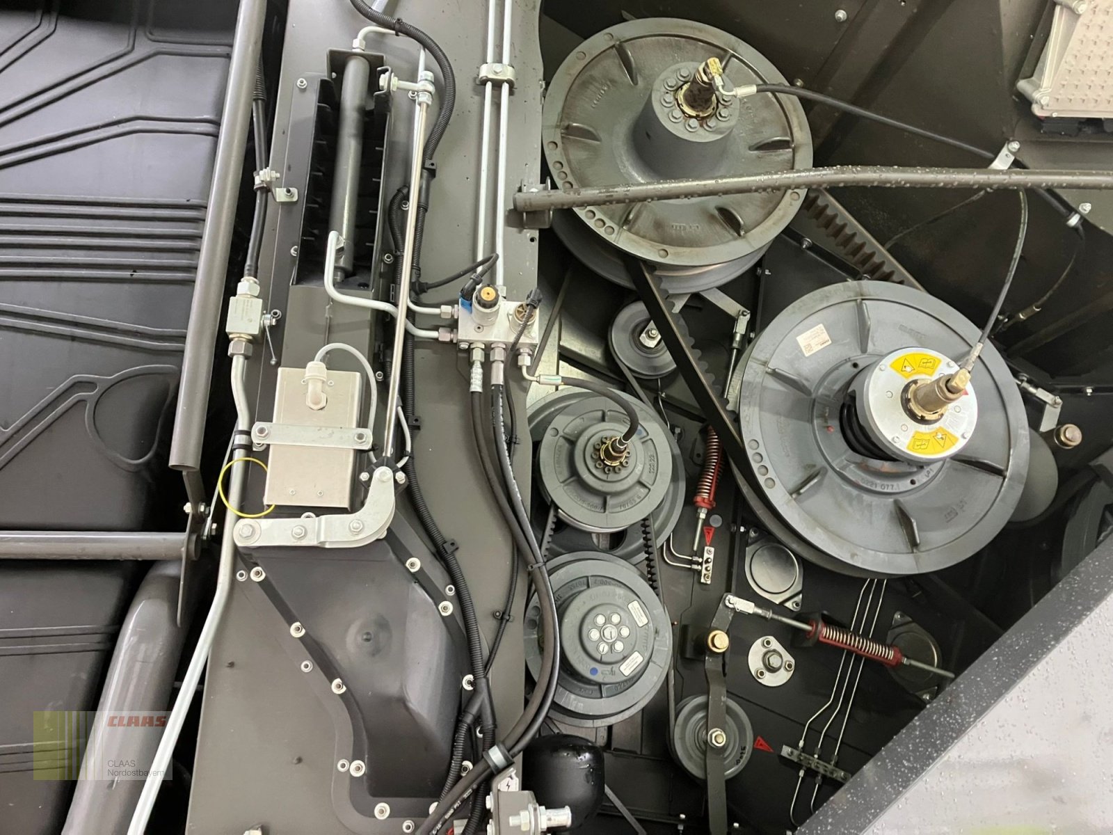 Mähdrescher des Typs CLAAS Lexion 7600TT inkl. V930 und Transportwagen, Gebrauchtmaschine in Schwandorf (Bild 21)
