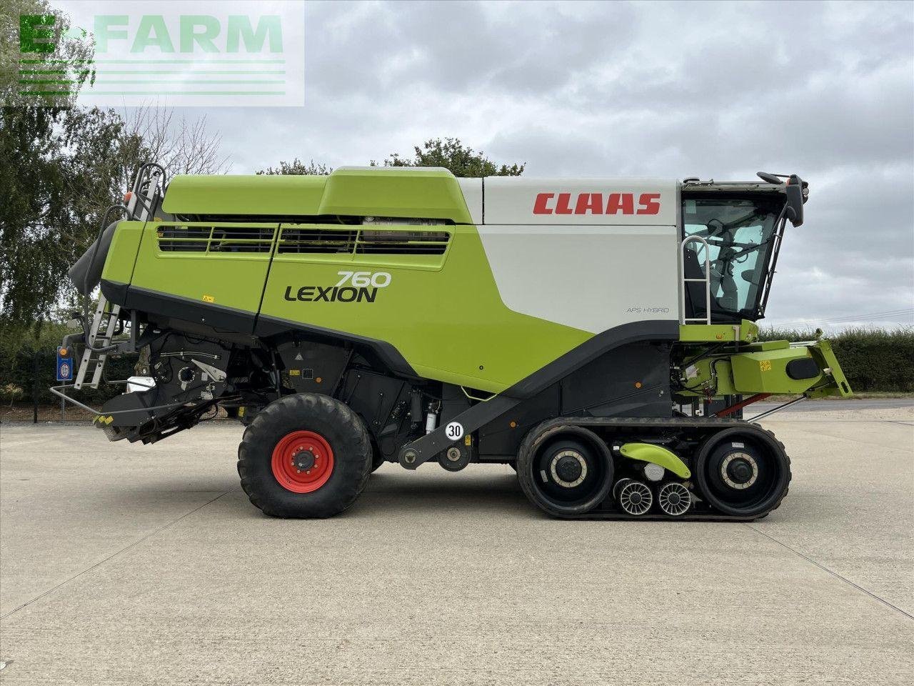Mähdrescher typu CLAAS LEXION 760TT, Gebrauchtmaschine v SUFFOLK (Obrázek 4)
