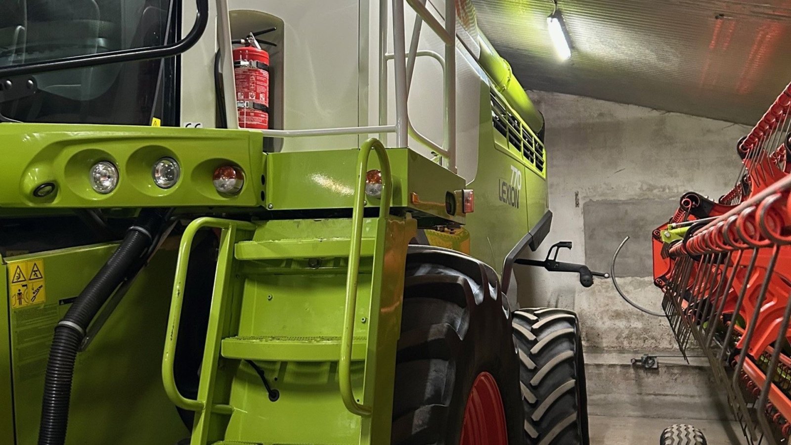 Mähdrescher del tipo CLAAS LEXION 770 4WD, Gebrauchtmaschine en Sunds (Imagen 6)