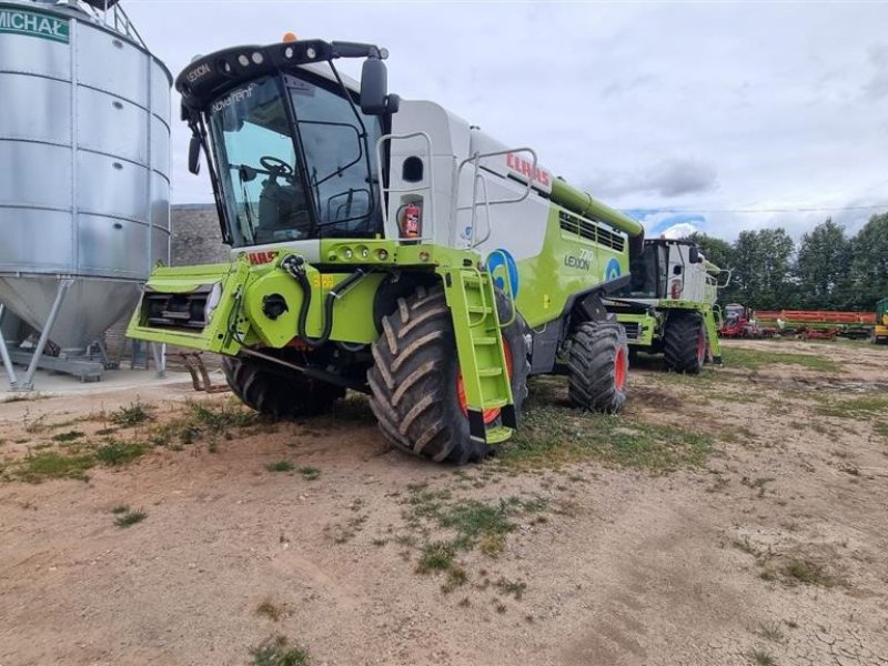 Mähdrescher typu CLAAS LEXION 770 Incl Vario V1230 bord. Vi giver 100 timers reklamationsret i DK!!!. GPS. Cruise Pilot. CEMOS Auto Cleaning. CEMOS Auto Separation., Gebrauchtmaschine w Kolding (Zdjęcie 1)