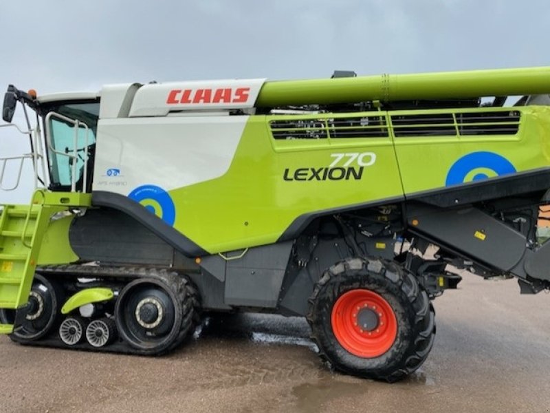 Mähdrescher of the type CLAAS LEXION 770 TERRA-TRAC 40 FOD. Vi giver 100 timers reklamationsret i DK!!! INCL Vario V1080. Terra Trac 635 mm. CEMOS AUTO Cruise pilot. Laser Pilot. Telematic. 3D., Gebrauchtmaschine in Kolding (Picture 1)