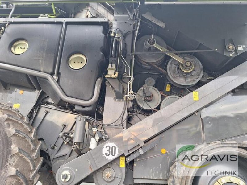 Mähdrescher des Typs CLAAS LEXION 770 TERRA TRAC, Gebrauchtmaschine in Warburg (Bild 13)