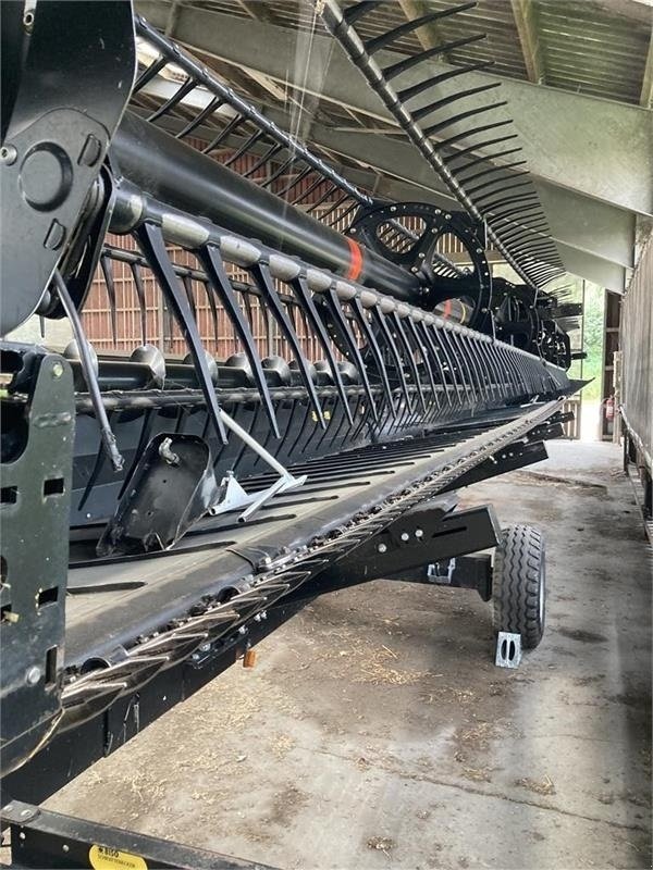 Mähdrescher of the type CLAAS LEXION 770 TT 40 MacDon skærebord, Gebrauchtmaschine in Mern (Picture 11)