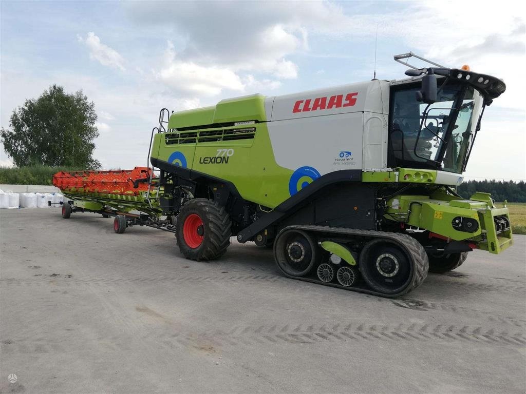 Mähdrescher des Typs CLAAS LEXION 770 TT INCL Skærebord!!! GPS. CEMOS Cruise Pilot. CEMOS Auto Pilot. CEMOS Auto Crop Flow. CEMOS Auto Slope. Compressor etc. Vi kan give 50 timers reklamationsret i DK!!!, Gebrauchtmaschine in Kolding (Bild 1)