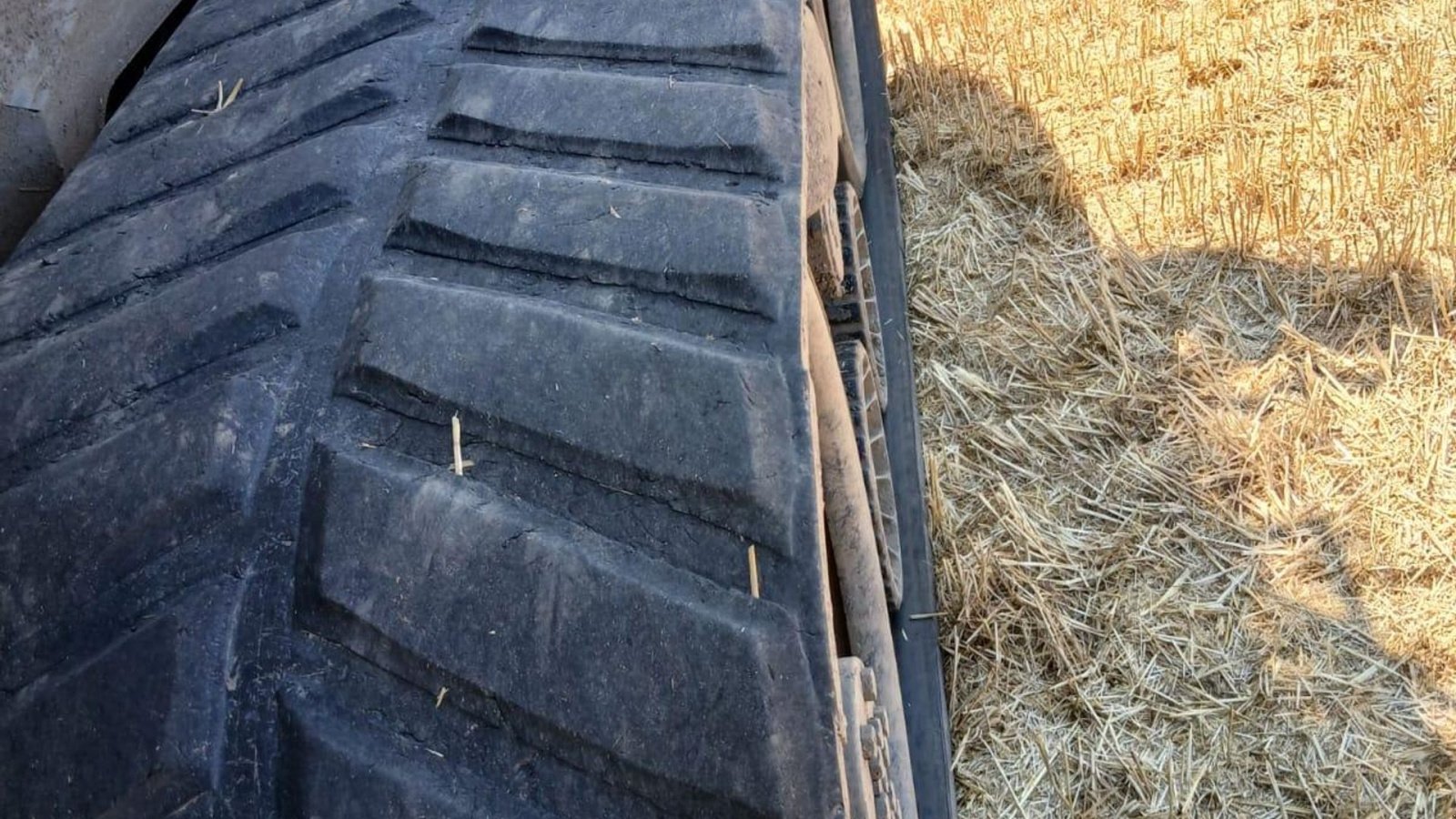 Mähdrescher des Typs CLAAS LEXION 770 TT INCL Skærebord!!! GPS. CEMOS Cruise Pilot. CEMOS Auto Pilot. CEMOS Auto Crop Flow. CEMOS Auto Slope. Compressor etc. Vi kan give 50 timers reklamationsret i DK!!!, Gebrauchtmaschine in Kolding (Bild 17)