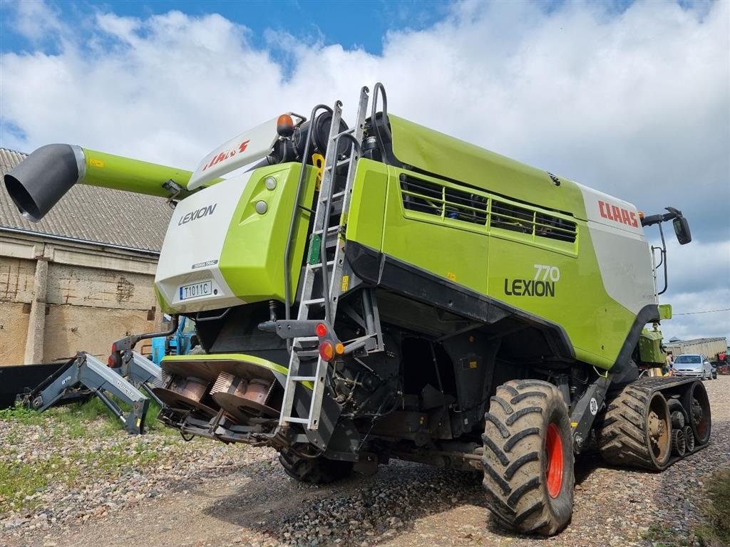 Mähdrescher des Typs CLAAS LEXION 770 TT Incl Vario V1200 bord. CEMOS Auto Cleaning. CEMOS Auto Separation. CEMOS Dialog. Laser pilot. Auto Pilot. Cruise Pilot. CEMOS Dialog - Cleaning - Separation., Gebrauchtmaschine in Kolding (Bild 11)