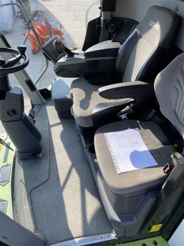 Mähdrescher of the type CLAAS LEXION 770 TT VI GIVER 50 TIMERS HØSTGARANTI I DK !!! Incl. Skærebord Vario V1050. Cruise Pilot - Compressor - Telematics., Gebrauchtmaschine in Kolding (Picture 5)