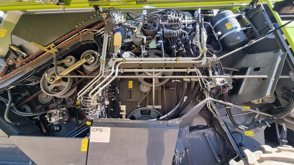 Mähdrescher tip CLAAS LEXION 770 TT VI GIVER 50 TIMERS HØSTGARANTI I DK !!! Incl. Skærebord Vario V1230. GPS. CEMOS Auto Crop Flow. GPS. CEMOS Cruise Pilot. Telematics mm., Gebrauchtmaschine in Kolding (Poză 5)