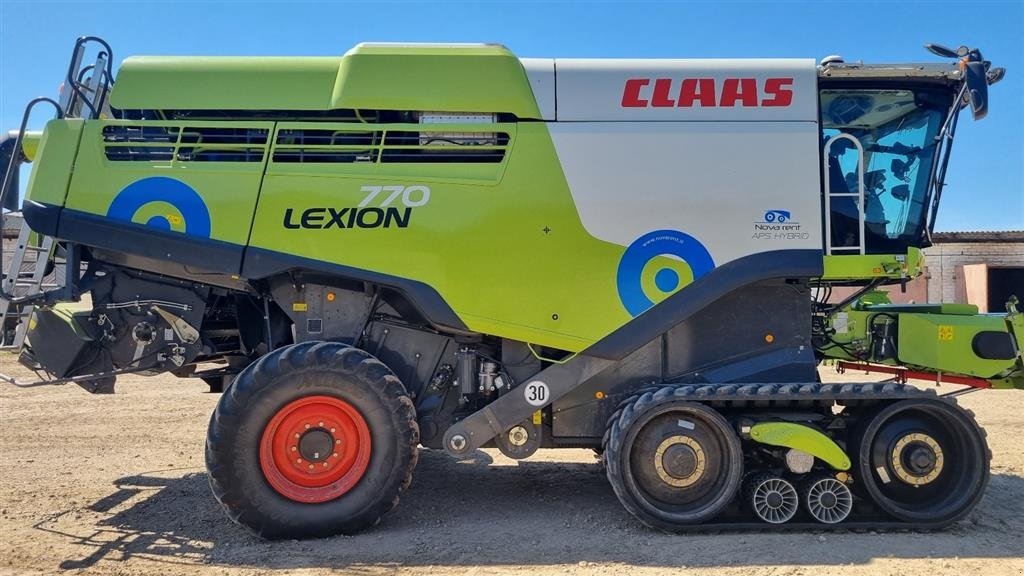 Mähdrescher tip CLAAS LEXION 770 TT VI GIVER 50 TIMERS HØSTGARANTI I DK !!! Incl. Skærebord Vario V1230. GPS. CEMOS Auto Crop Flow. GPS. CEMOS Cruise Pilot. Telematics mm., Gebrauchtmaschine in Kolding (Poză 10)