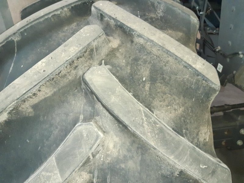 Mähdrescher tip CLAAS LEXION 770 TT VI GIVER 50 TIMERS HØSTGARANTI I DK !!! Incl Vario 1230 bord. GPS. CEMOS Cruise Pilot CEMOS Auto Crop Flow. CEMOS Separation. CEMOS Cleaning. mm., Gebrauchtmaschine in Kolding (Poză 16)