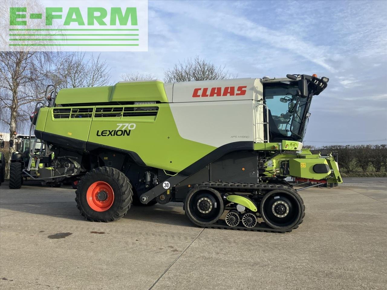 Mähdrescher des Typs CLAAS LEXION 770 TT, Gebrauchtmaschine in SUFFOLK (Bild 4)