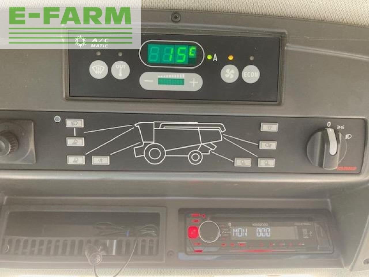 Mähdrescher of the type CLAAS LEXION 770 TT, Gebrauchtmaschine in LETHAM, FORFAR (Picture 12)