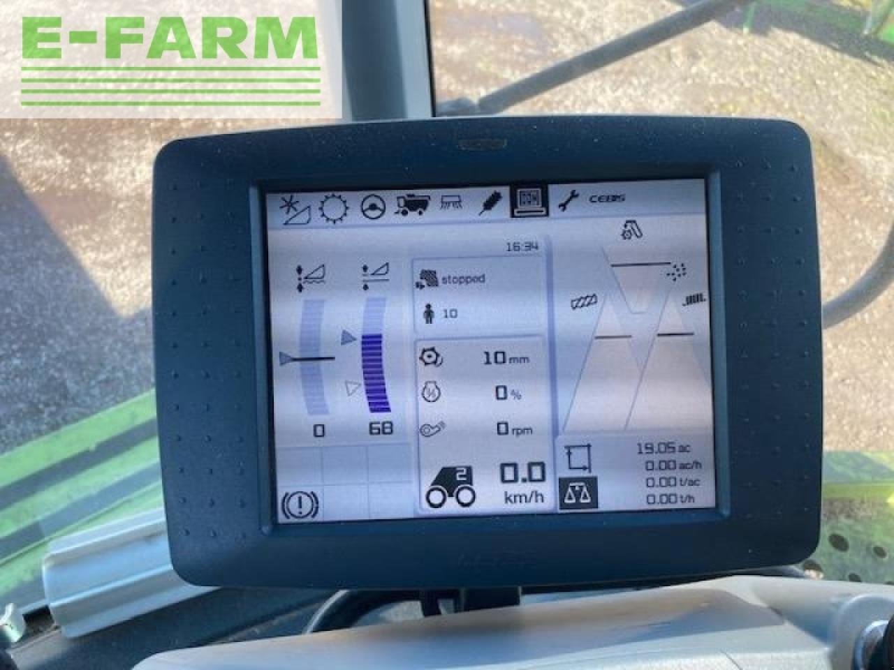 Mähdrescher of the type CLAAS LEXION 770 TT, Gebrauchtmaschine in LETHAM, FORFAR (Picture 14)