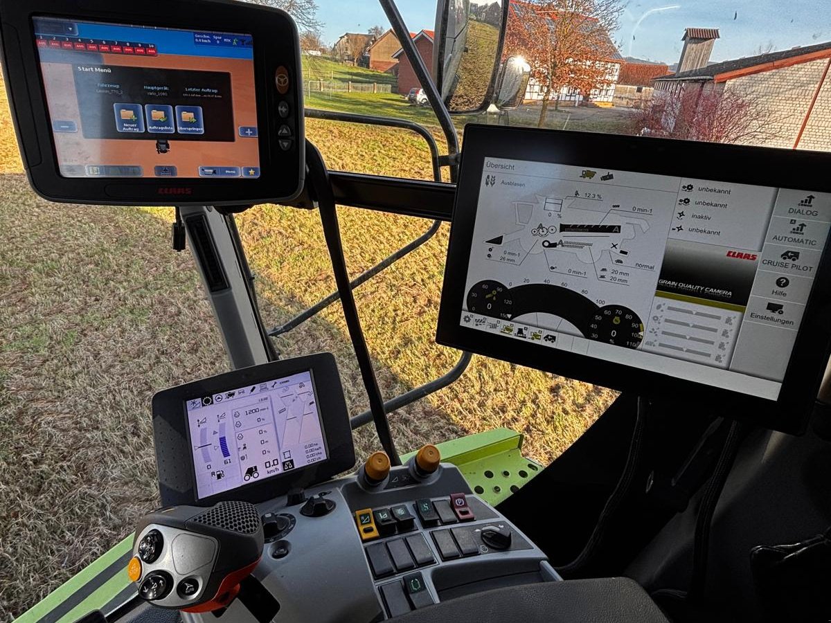 Mähdrescher des Typs CLAAS Lexion 770 TT, Gebrauchtmaschine in Einbeck (Bild 3)