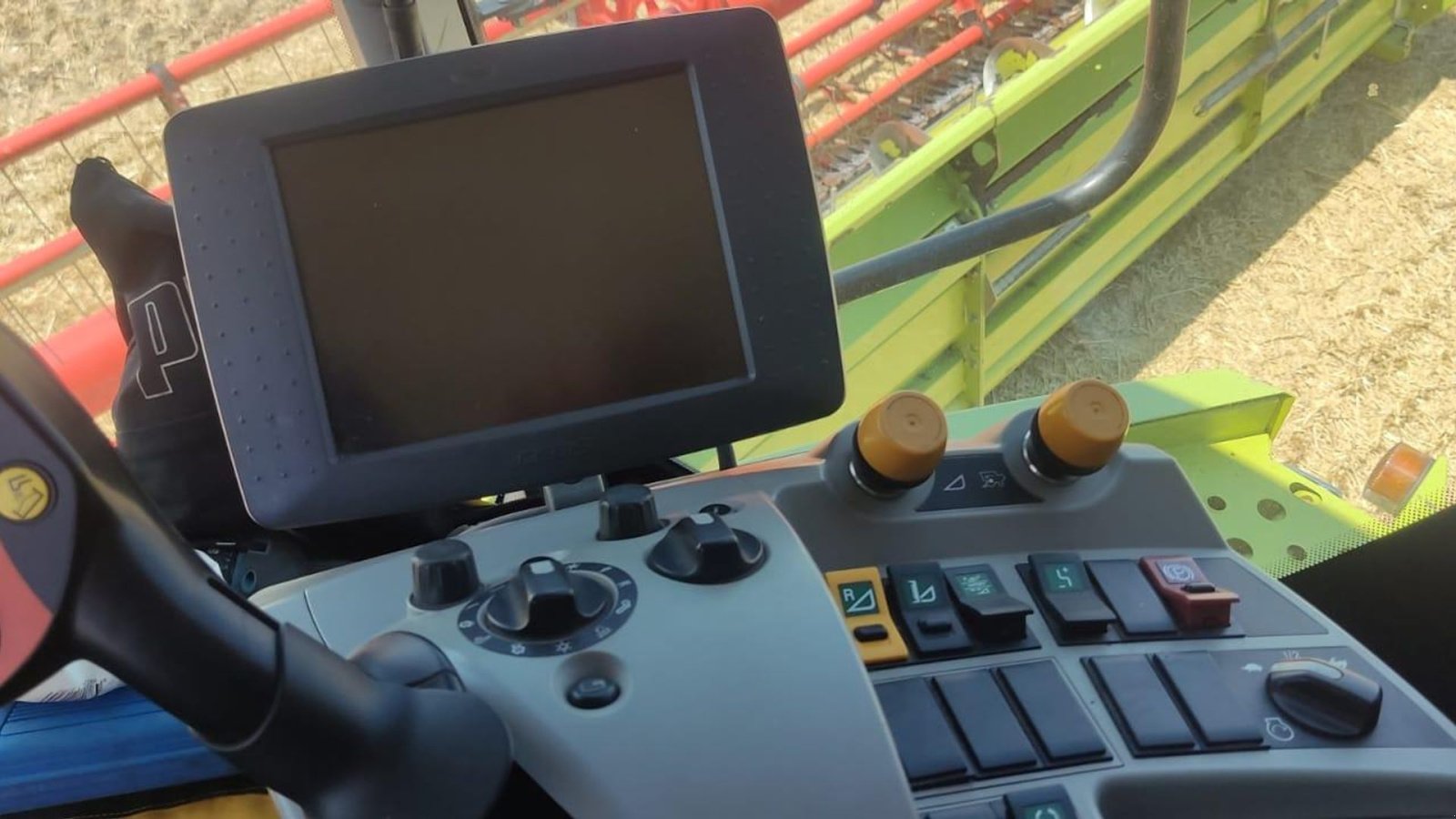 Mähdrescher typu CLAAS LEXION 770 VI KAN GIVE 50 TIMERS HØSTGARANTI I DK !!! Incl. skærebord V1200. Laser Pilot, Telematics, Auto Pilot mm., Gebrauchtmaschine v Kolding (Obrázek 5)