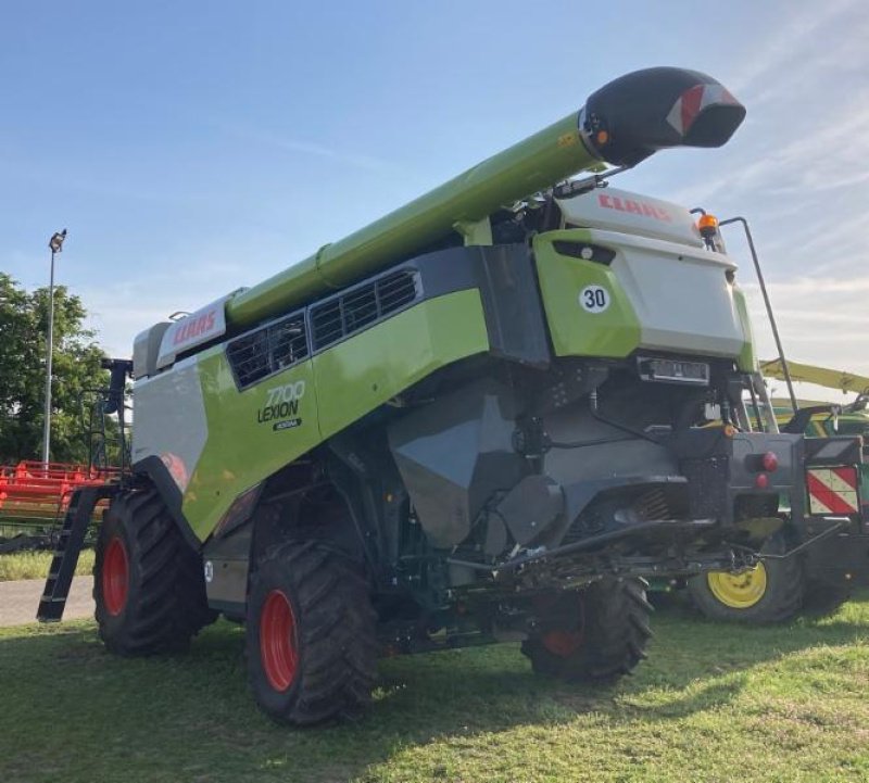 Mähdrescher tip CLAAS LEXION 7700 MONTANA, Gebrauchtmaschine in Hockenheim (Poză 3)