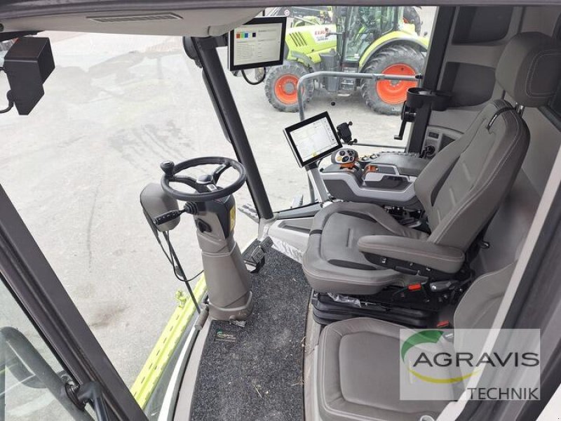 Mähdrescher des Typs CLAAS LEXION 7700 TERRA TRAC, Vorführmaschine in Warburg (Bild 5)