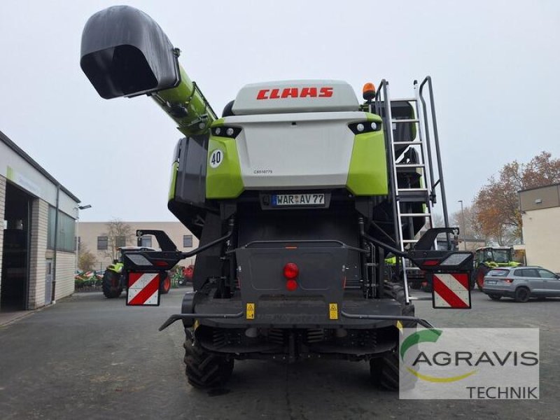 Mähdrescher des Typs CLAAS LEXION 7700 TERRA TRAC, Vorführmaschine in Warburg (Bild 18)